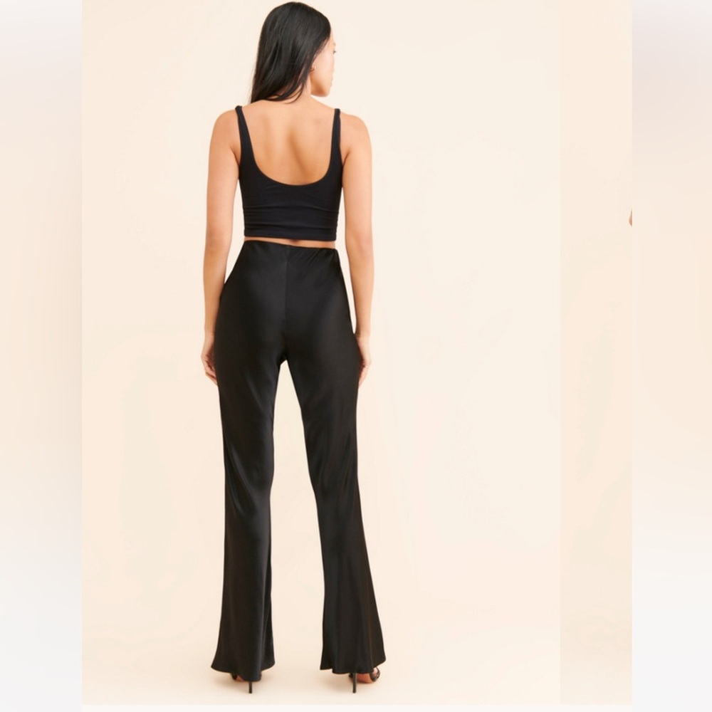 45. Sophie Rue Satin Bell Pant in Black Size L - Picture 2 of 3